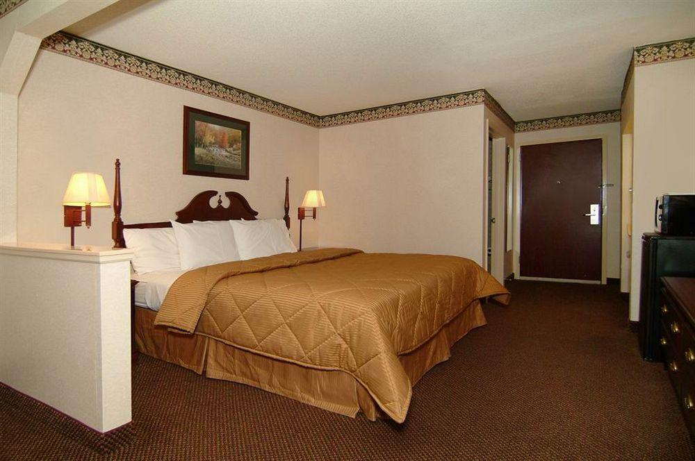 Quality Inn & Suites Pine Bluff Exteriér fotografie