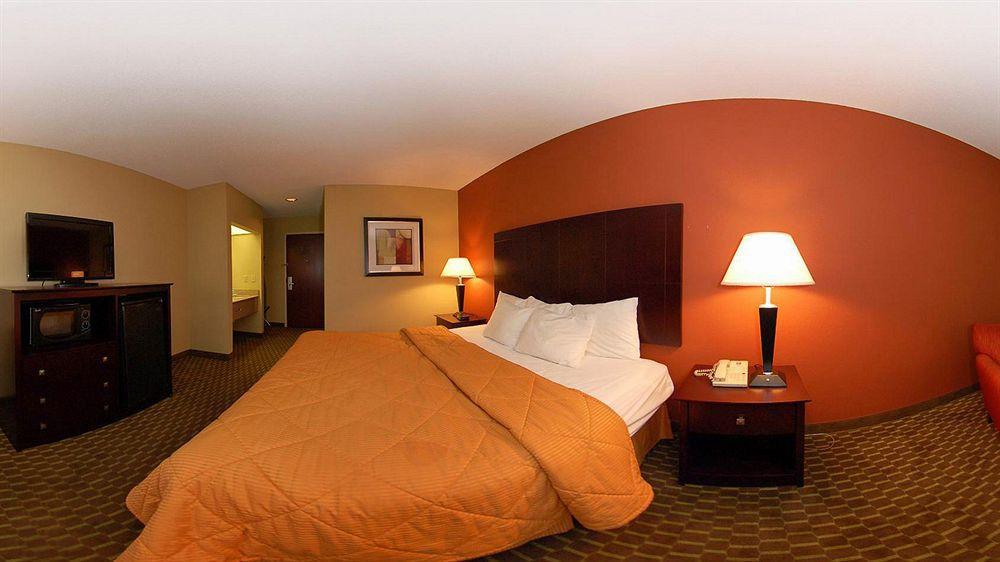Quality Inn & Suites Pine Bluff Exteriér fotografie
