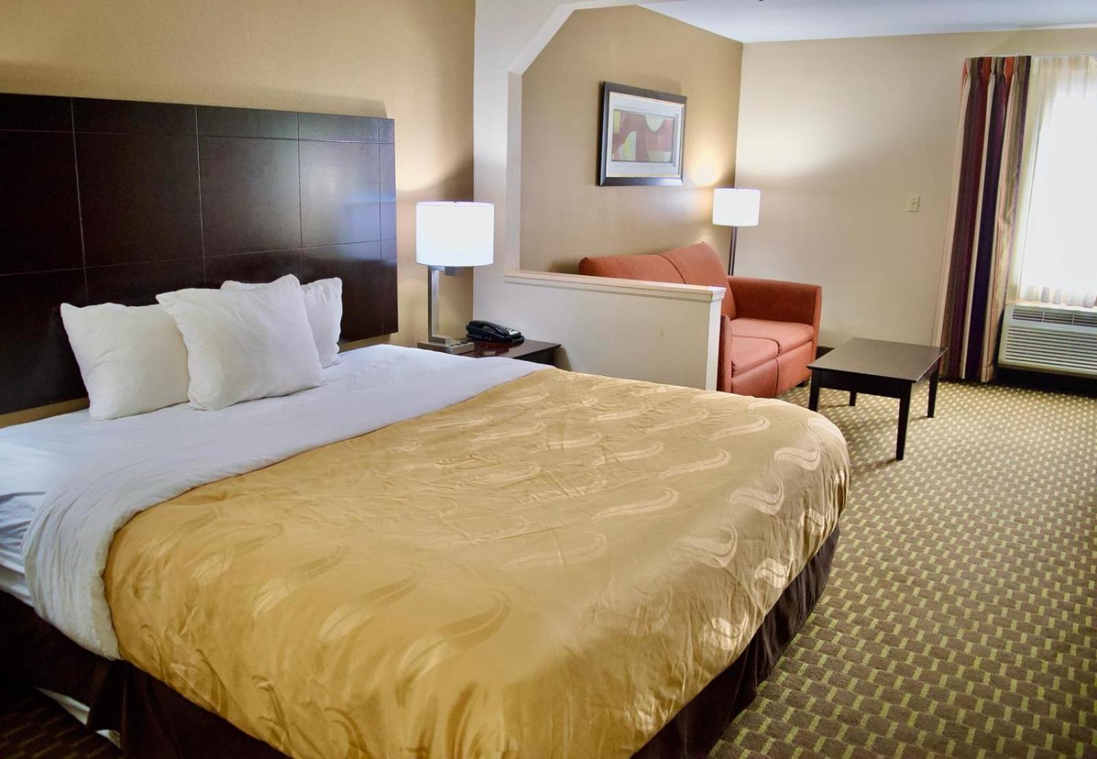Quality Inn & Suites Pine Bluff Exteriér fotografie