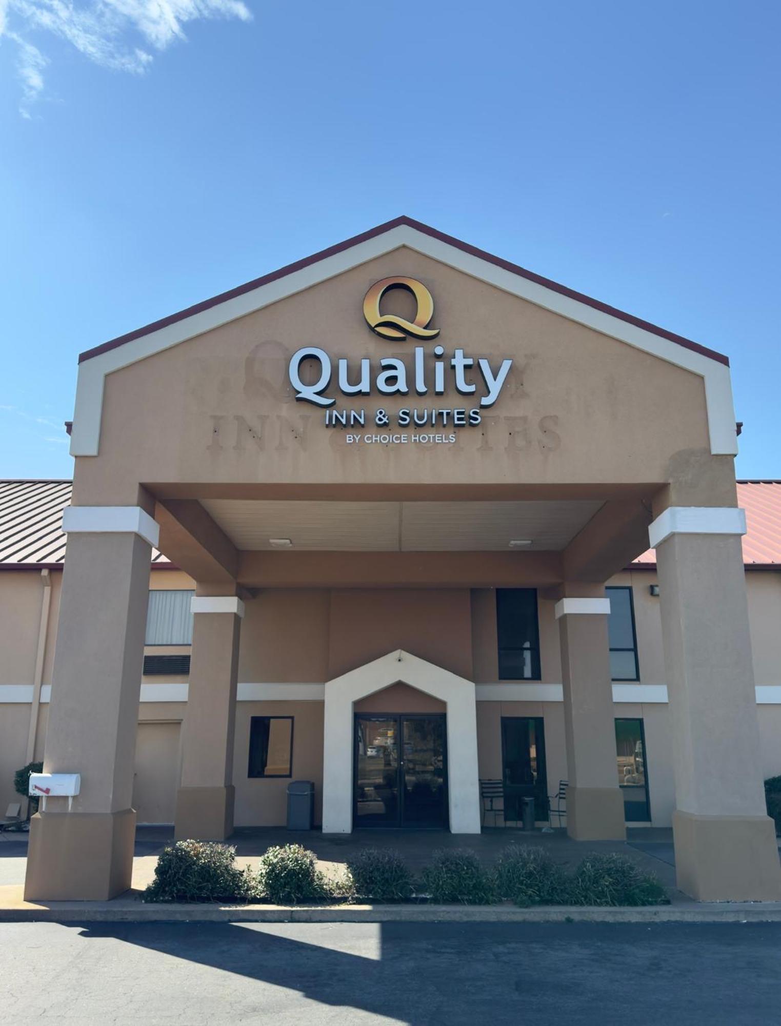 Quality Inn & Suites Pine Bluff Exteriér fotografie