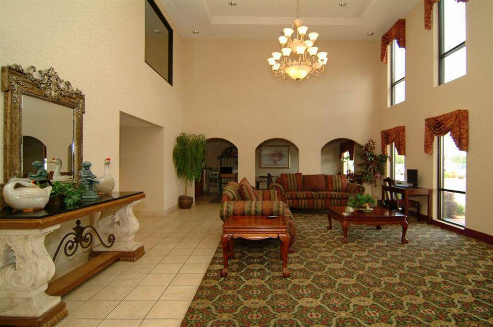 Quality Inn & Suites Pine Bluff Exteriér fotografie